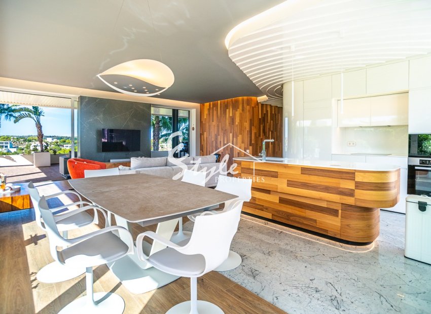 Resale - Apartment - Las Colinas - Las Colinas Golf