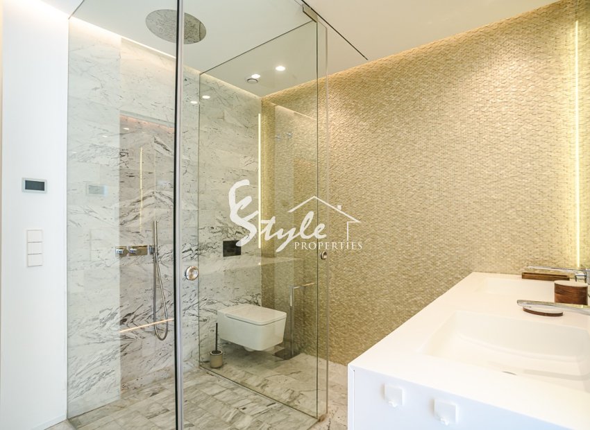 Resale - Apartment - Las Colinas - Las Colinas Golf