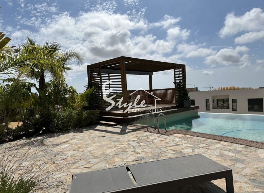 Resale - Apartment - Las Colinas - Las Colinas Golf