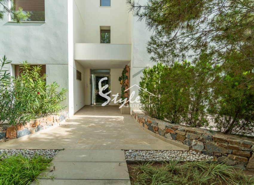 Resale - Apartment - Las Colinas - Las Colinas Golf