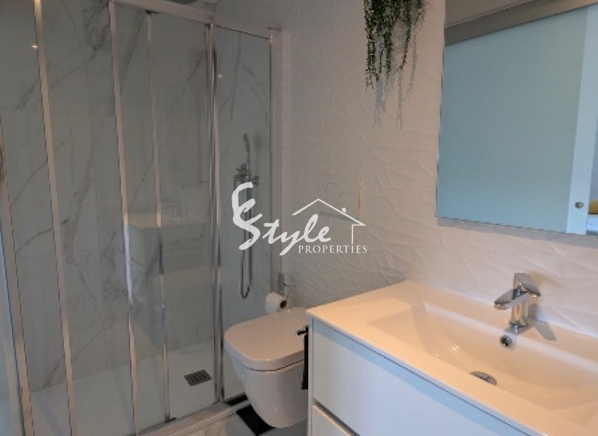 Resale - Apartment - Los Altos