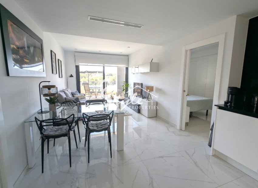 Resale - Apartment - Los Altos