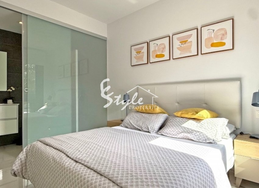 Resale - Apartment - Los Altos