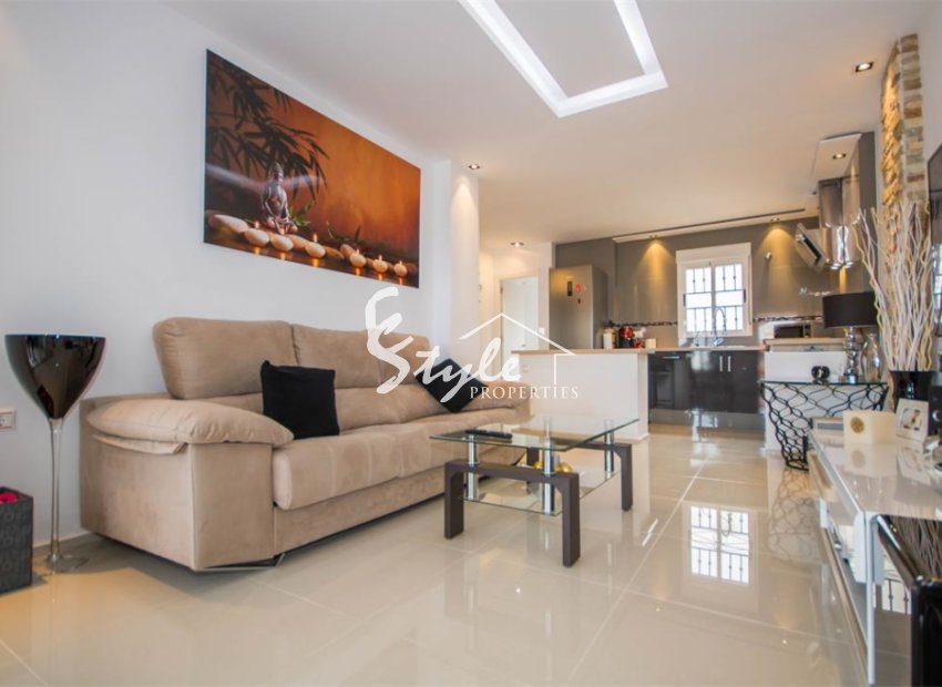 Resale - Apartment - Los Altos