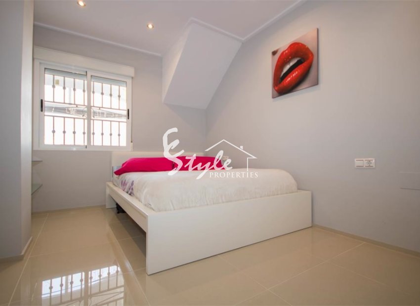 Resale - Apartment - Los Altos