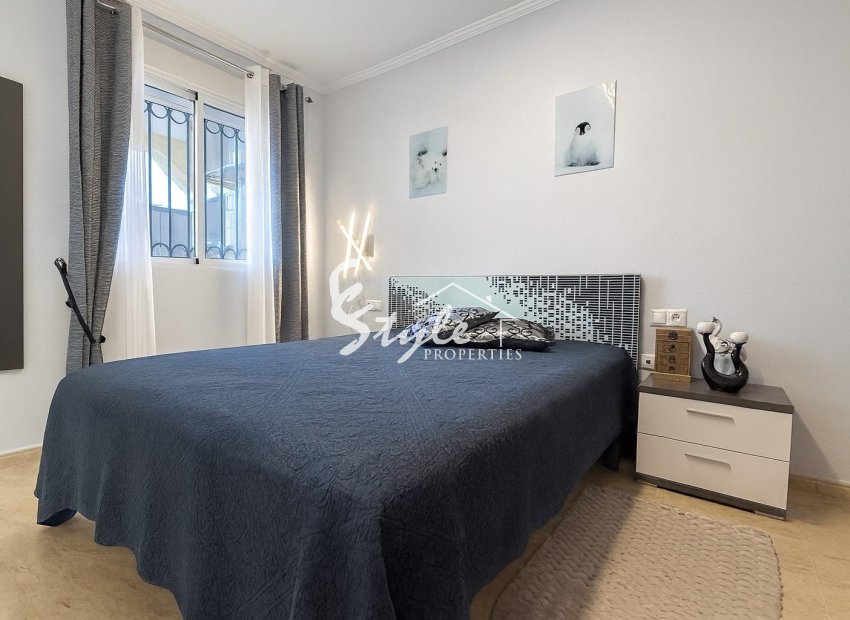 Resale - Apartment - Orihuela Costa  - Altos de Campoamor