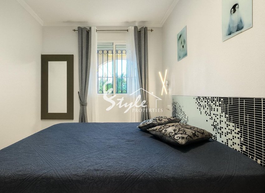 Resale - Apartment - Orihuela Costa  - Altos de Campoamor