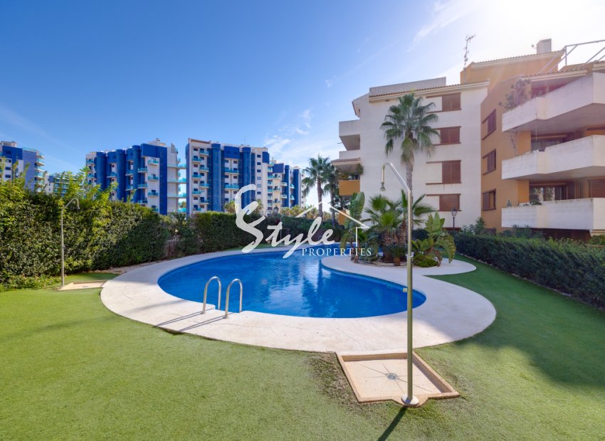 Resale - Apartment - Orihuela Costa  - av. Las Olas