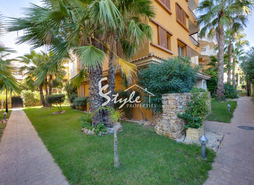 Resale - Apartment - Orihuela Costa  - av. Las Olas