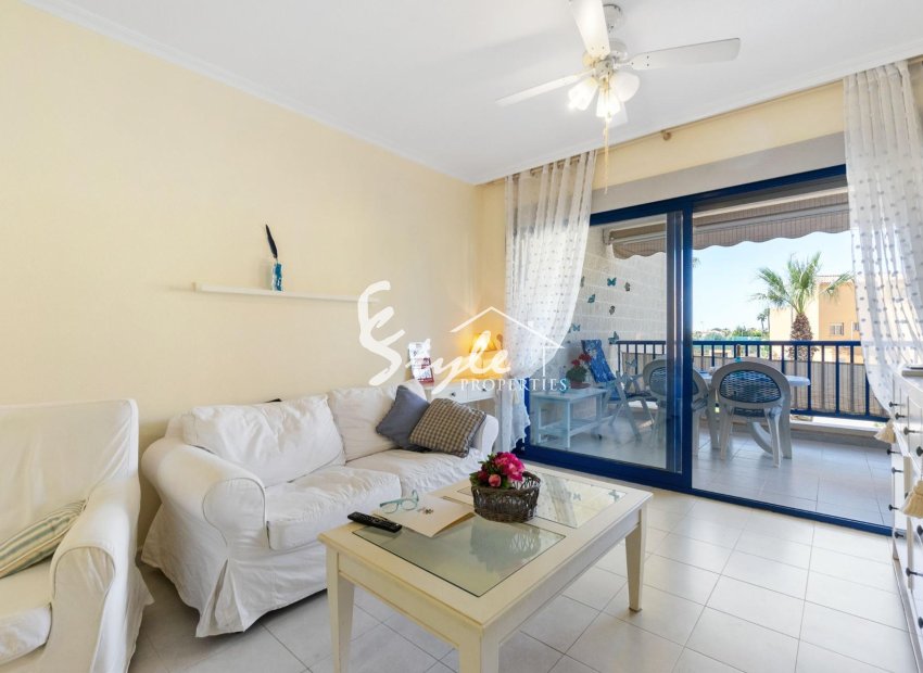 Resale - Apartment - Orihuela Costa  - Campoamor