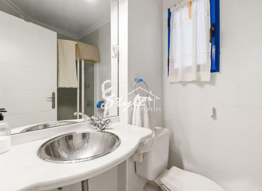 Resale - Apartment - Orihuela Costa  - Campoamor