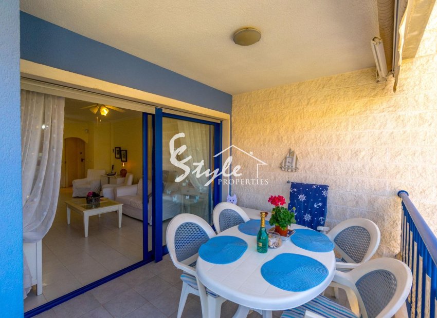 Resale - Apartment - Orihuela Costa  - Campoamor