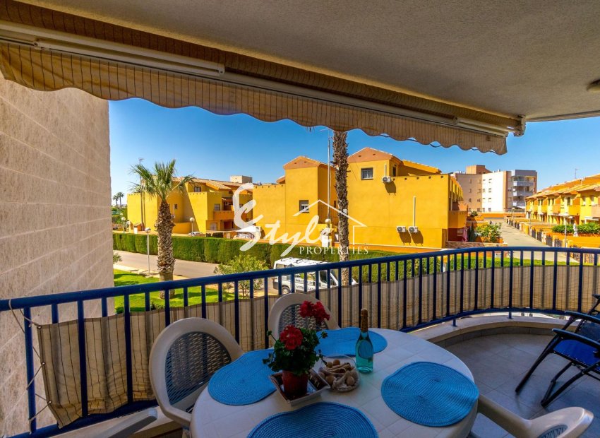 Resale - Apartment - Orihuela Costa  - Campoamor