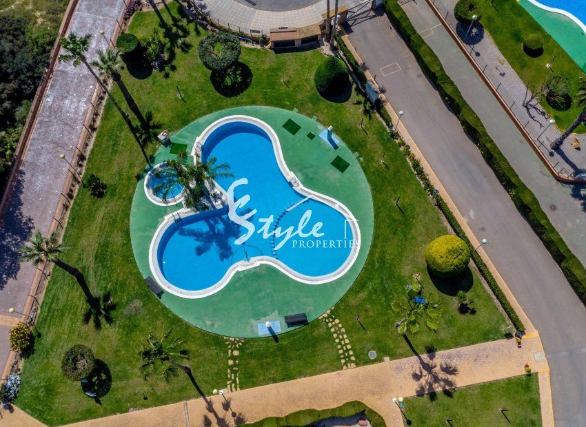 Resale - Apartment - Orihuela Costa  - Campoamor