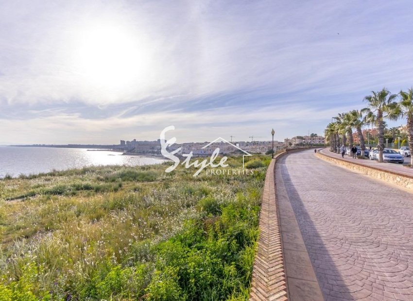 Resale - Apartment - Orihuela Costa  - Campoamor