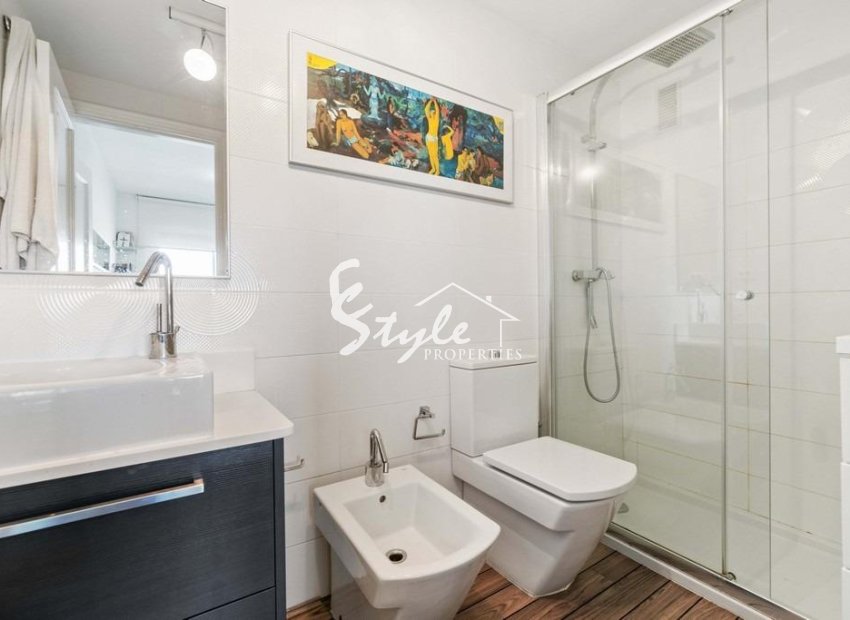 Resale - Apartment - Orihuela Costa  - Campoamor