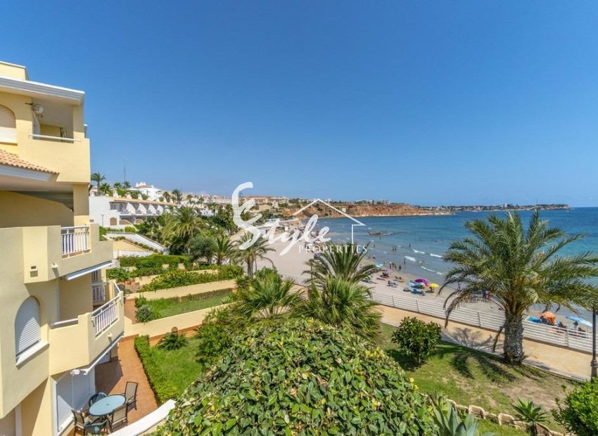 Resale - Apartment - Orihuela Costa  - Campoamor