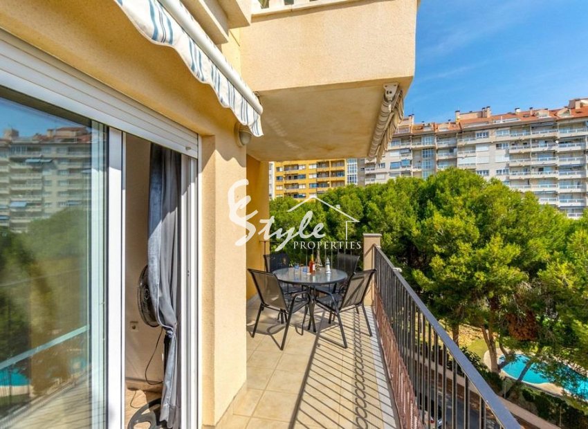 Resale - Apartment - Orihuela Costa  - Campoamor