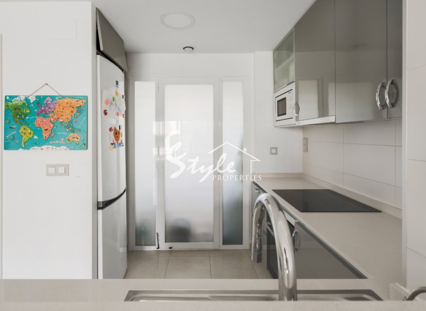 Resale - Apartment - Orihuela Costa  - La Zenia