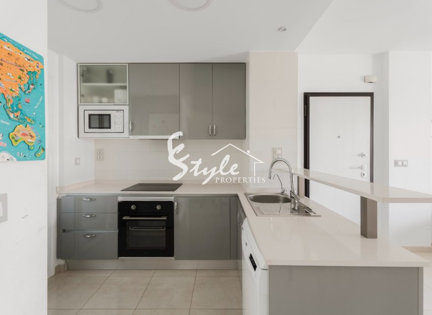 Resale - Apartment - Orihuela Costa  - La Zenia