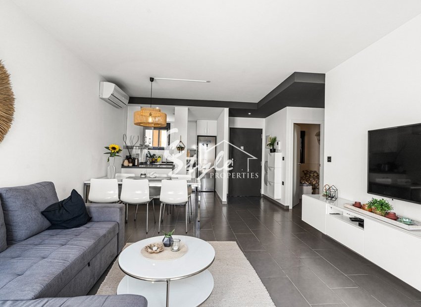 Resale - Apartment - Orihuela Costa  - La Zenia