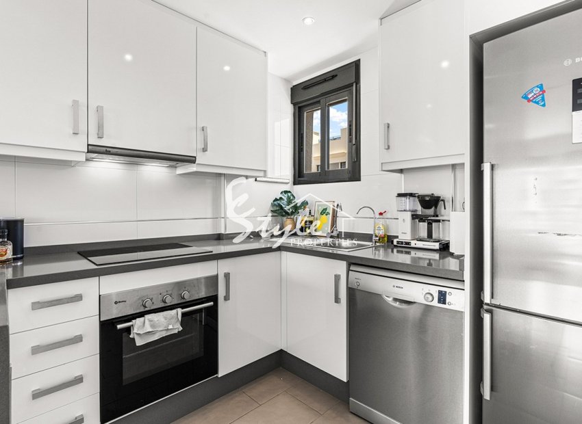 Resale - Apartment - Orihuela Costa  - La Zenia