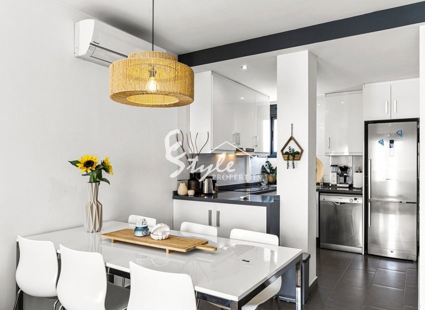 Resale - Apartment - Orihuela Costa  - La Zenia