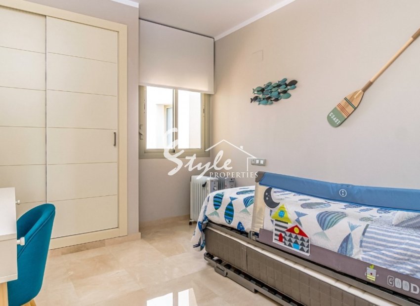 Resale - Apartment - Orihuela Costa  - Las Colinas Golf