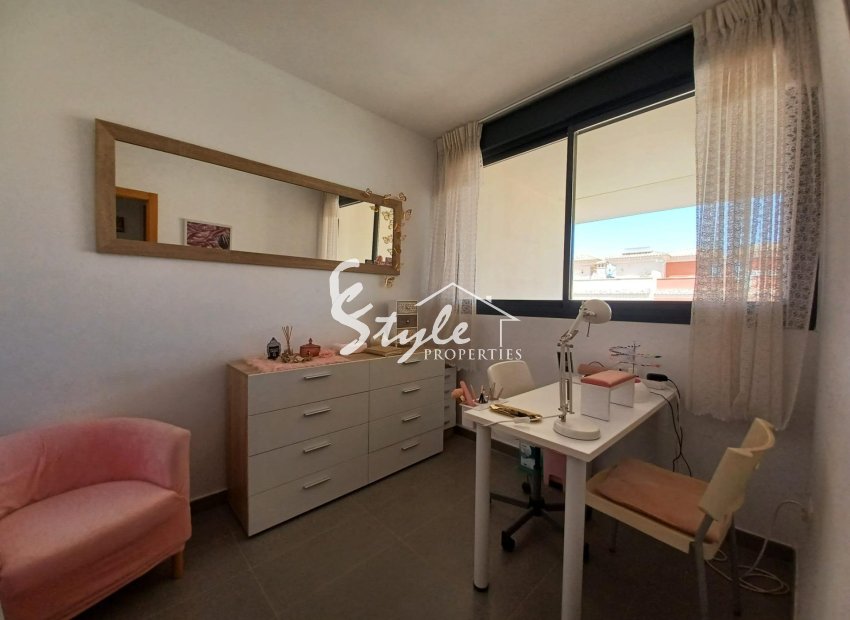 Resale - Apartment - Orihuela Costa  - Los Dolses