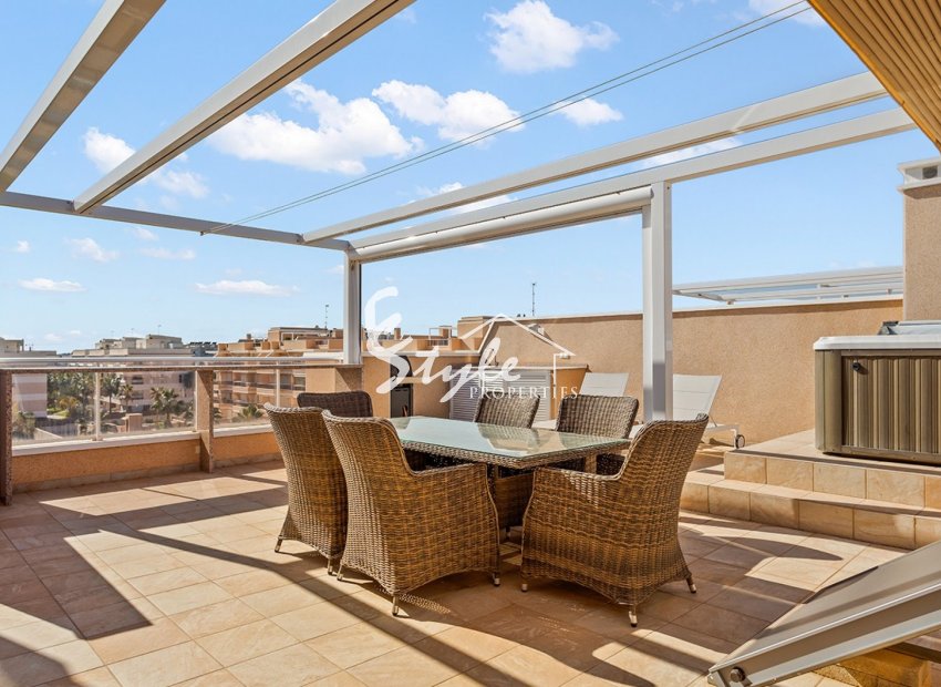 Resale - Apartment - Orihuela Costa  - Los Dolses