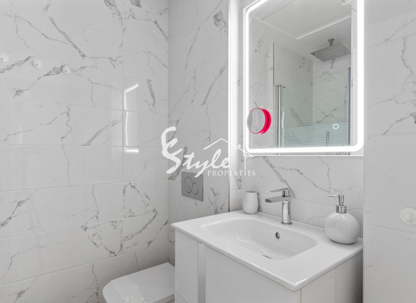 Resale - Apartment - Orihuela Costa  - Los Dolses