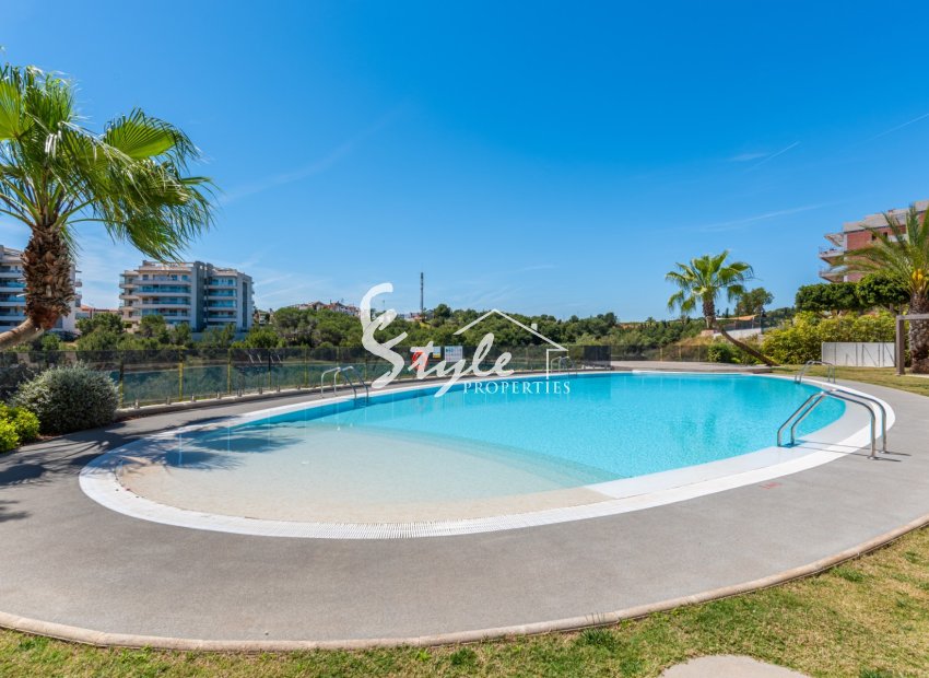 Resale - Apartment - Orihuela Costa  - Los Dolses