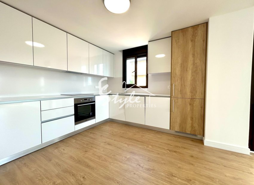 Resale - Apartment - Orihuela Costa  - Pau 8