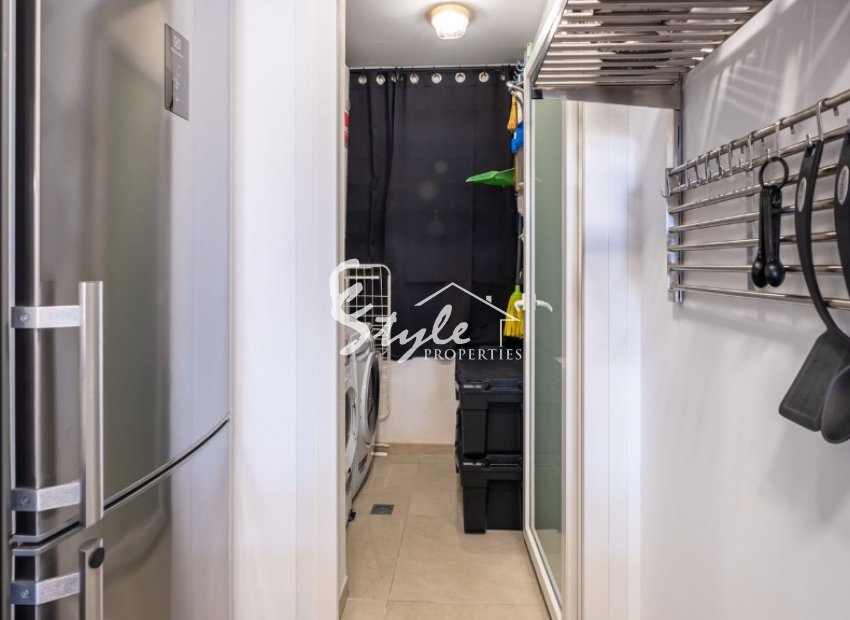 Resale - Apartment - Orihuela Costa  - Playa Flamenca