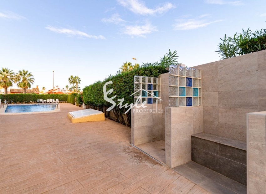 Resale - Apartment - Orihuela Costa  - Playa Flamenca