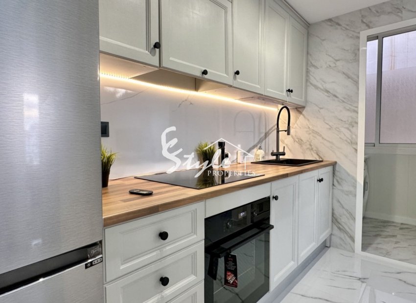 Resale - Apartment - Orihuela Costa  - Playa Flamenca