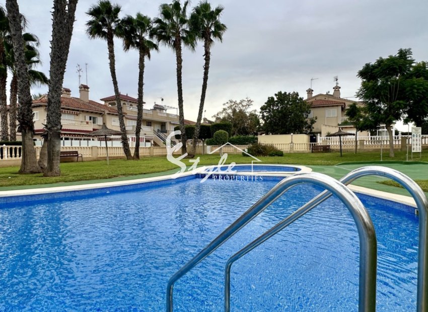 Resale - Apartment - Orihuela Costa  - Playa Flamenca