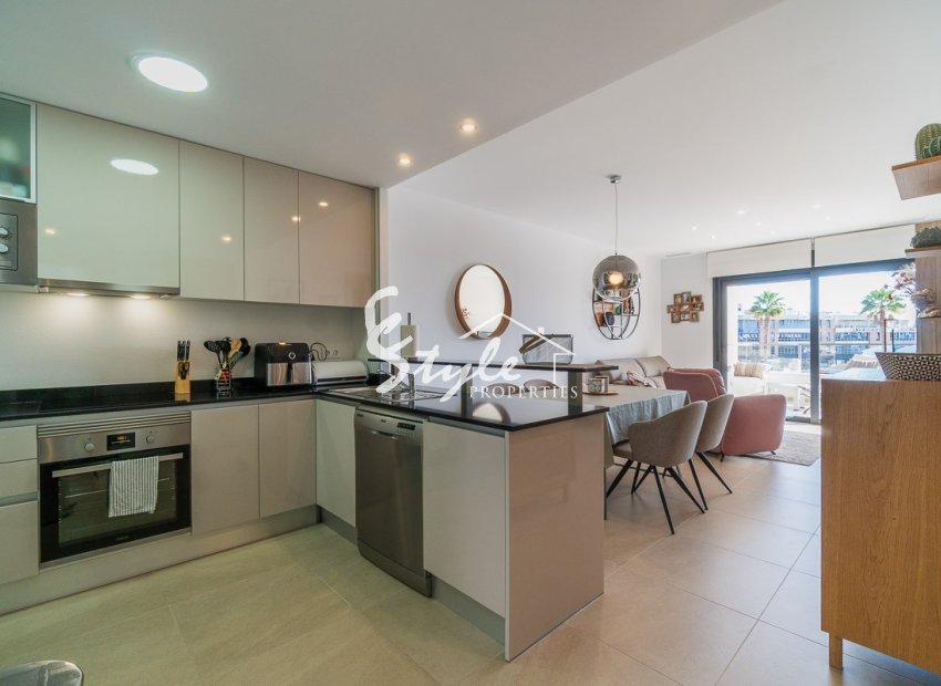 Resale - Apartment - Orihuela Costa  - Playa Flamenca