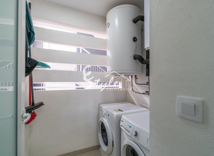 Resale - Apartment - Orihuela Costa  - Playa Flamenca