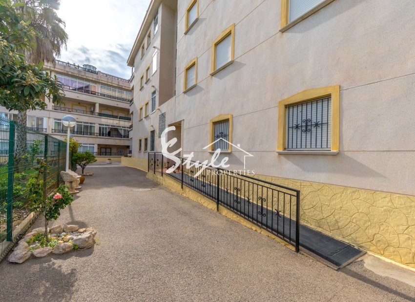 Resale - Apartment - Orihuela Costa  - Playa Flamenca