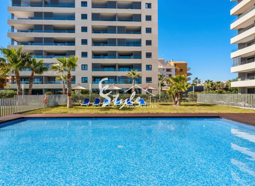 Resale - Apartment - Orihuela Costa  - Punta Prima