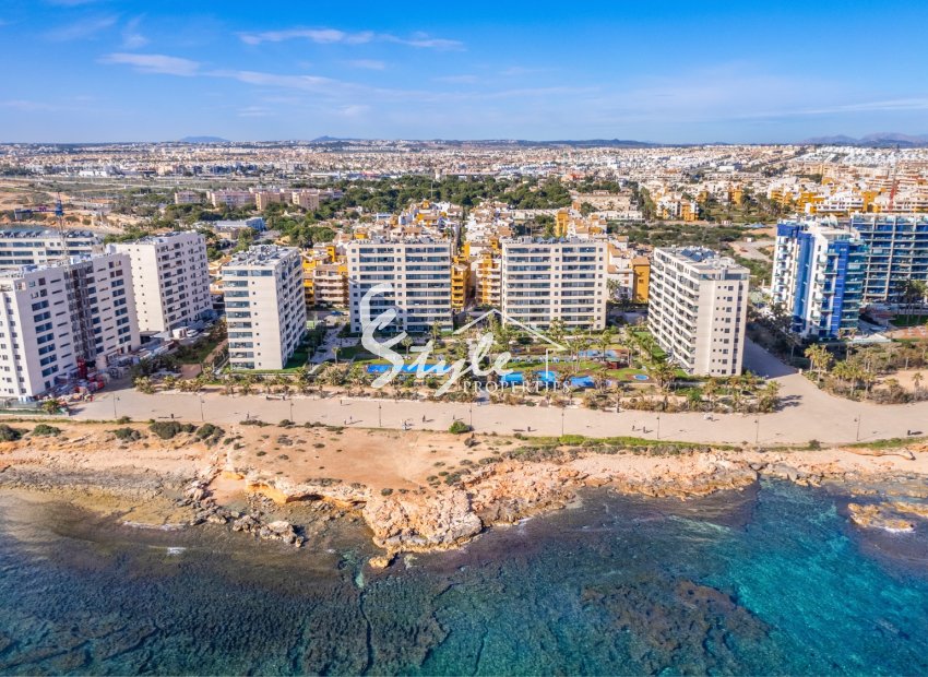 Resale - Apartment - Orihuela Costa  - Punta Prima