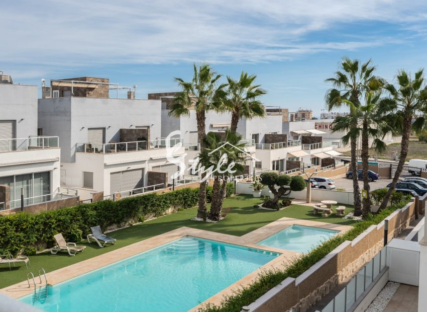 Resale - Apartment - Orihuela Costa  - Punta Prima