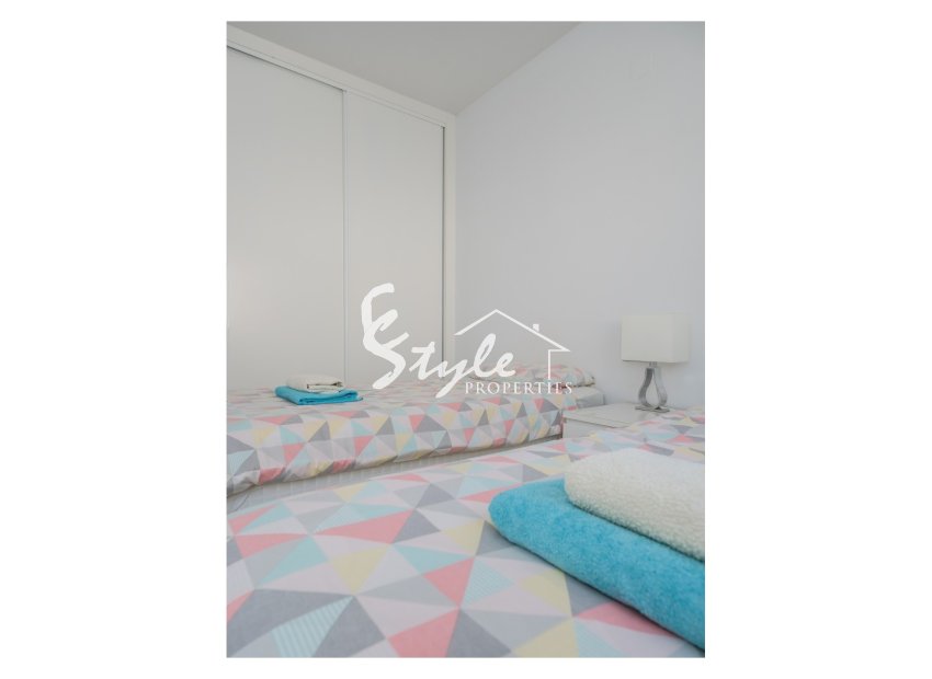 Resale - Apartment - Orihuela Costa  - Punta Prima