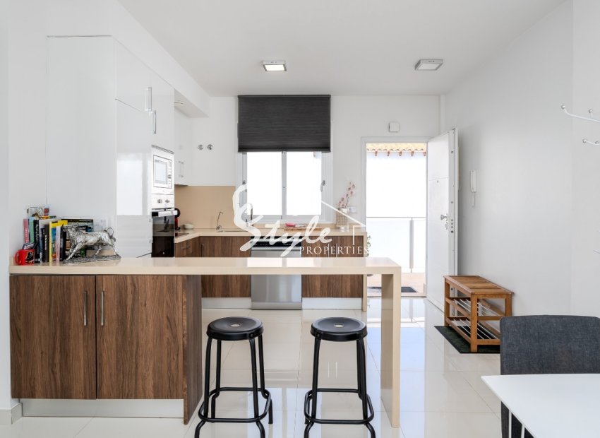 Resale - Apartment - Orihuela Costa  - Punta Prima