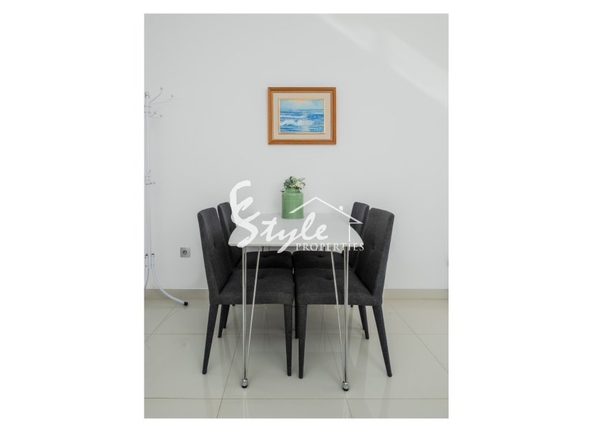 Resale - Apartment - Orihuela Costa  - Punta Prima