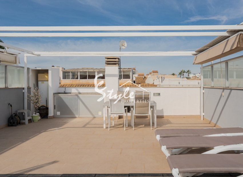 Resale - Apartment - Orihuela Costa  - Punta Prima