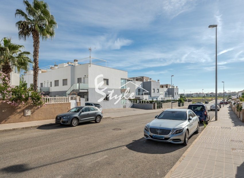 Resale - Apartment - Orihuela Costa  - Punta Prima