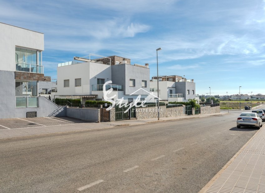 Resale - Apartment - Orihuela Costa  - Punta Prima