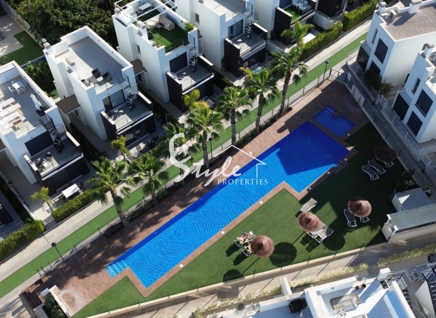 Resale - Apartment - Orihuela Costa  - Punta Prima